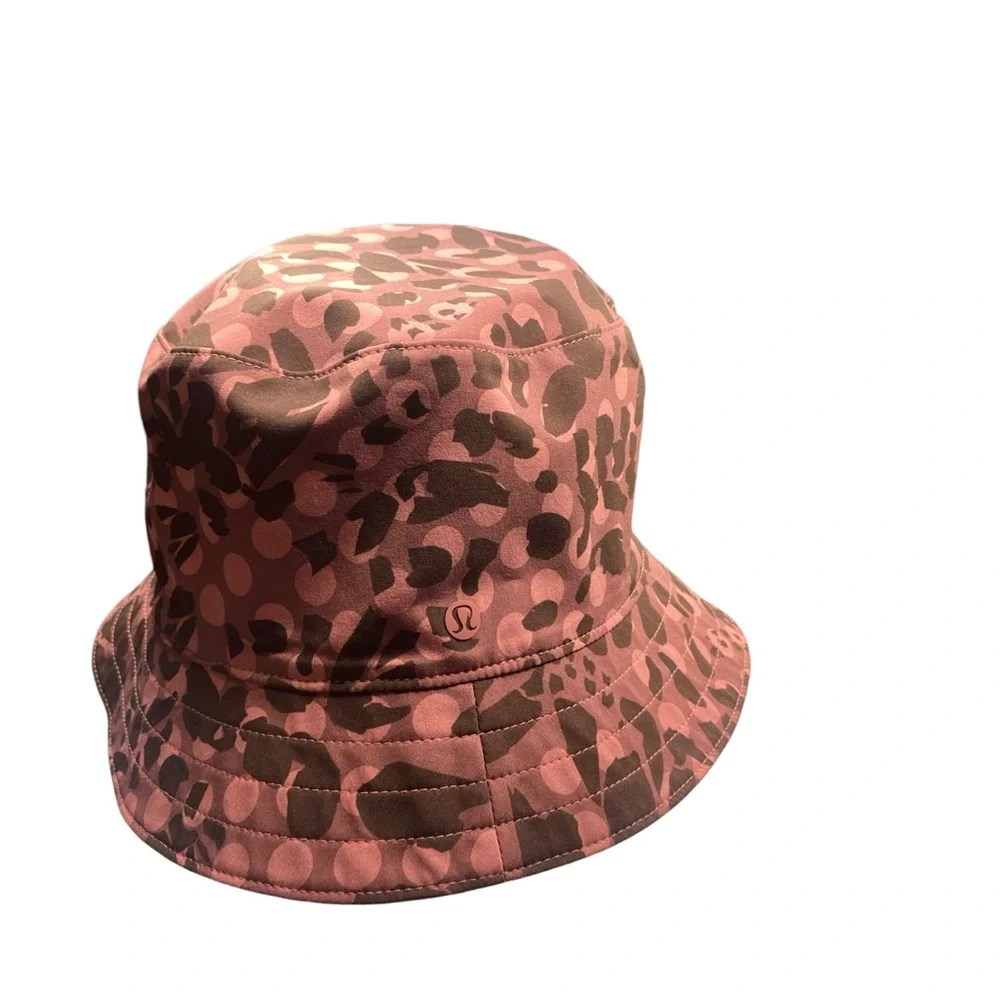 Lululemon Both Ways Reversible Bucket Hat Brier Pink Rose Leopard Size M/L